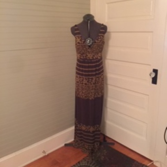Viris Zamara Maxi Dress - Picture 1 of 5